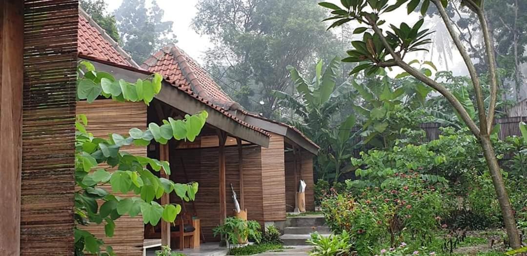 Villa Kayu Yogyakarta&Bungallow Esterno foto