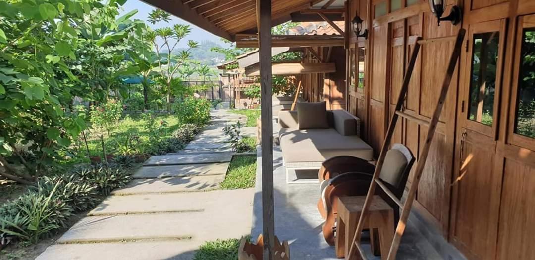 Villa Kayu Yogyakarta&Bungallow Esterno foto