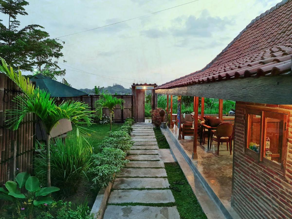 Villa Kayu Yogyakarta&Bungallow Esterno foto